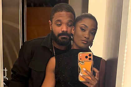 Arlindinho e Erika Januza em um closet