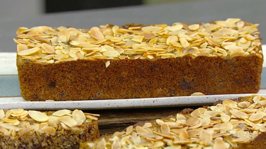 Bolo de banana sem glúten e sem açúcar em trecho de receita do Mais Você