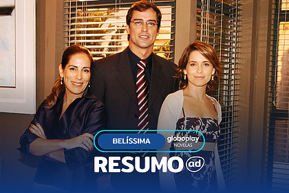Júlia (Glória Pires), André (Marcello Anthony) e Vitória (Claudia Abreu) lado a lado em cenário de um escritório da novela. Os três sorriem na arte do Resumo De Belíssima