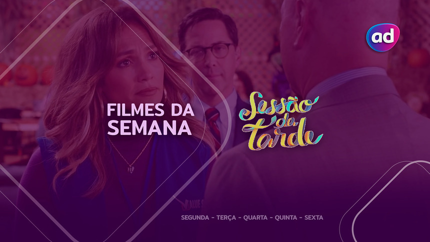 Jennifer Lopez olha sério para um homem em cena do filme Uma Nova Chance em cartaz na Sessão Da Tarde