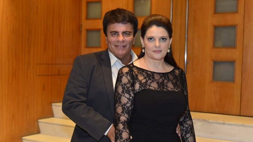 Sônia Lima e Wagner Montes em foto posada juntos