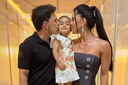 Graciele Lacerda, Zezé e filha posando juntos