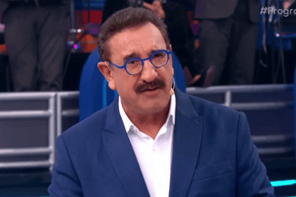 Ratinho se depende após fala homofóbica durante o programa do Ratinho