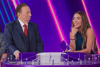 Raul Gil e Patricia Abravanel no Programa Silvio Santos