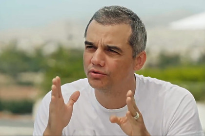 Wagner Moura em entrevista externa no Conversa com Bial