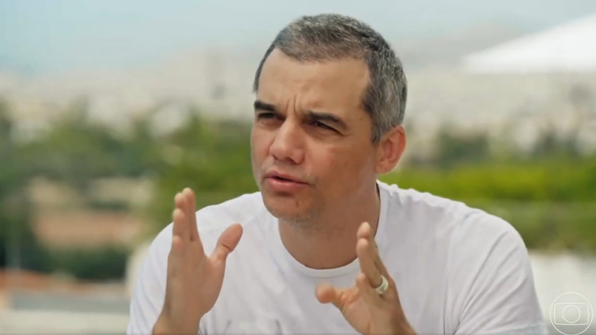 Wagner Moura em entrevista externa no Conversa com Bial