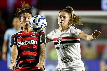 Flamengo X São Paulo em trecho de jogo no Brasileiro Feminino