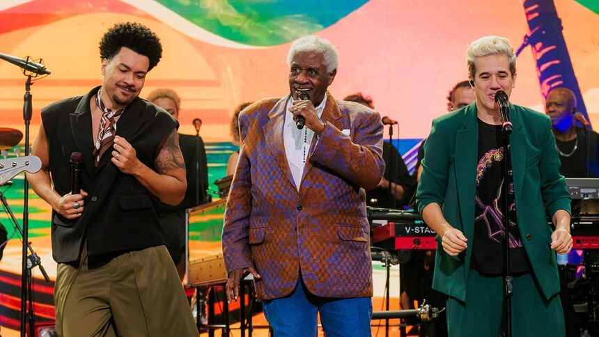 Lincoln Tornado, Tony Tornado e Jota Quest no Altas Horas__